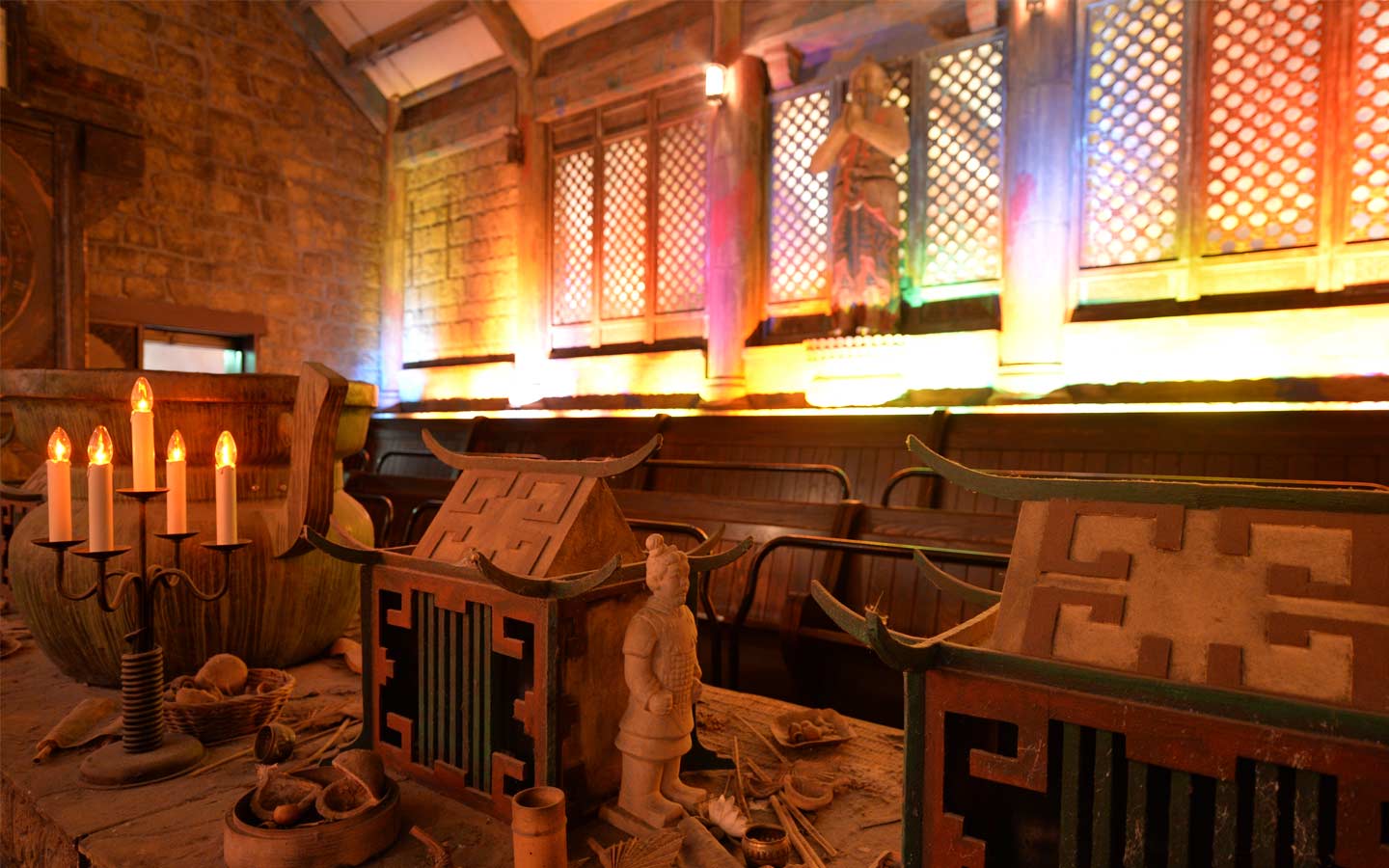 Phantasialand Attraktion Feng Ju Palace Mad House